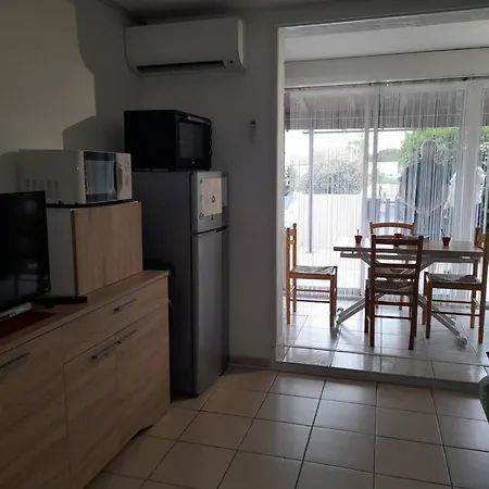 Climatisé Avec Terrasse - 4 Pers. - Fr-1-81-752 Apartamento Le Barcarès